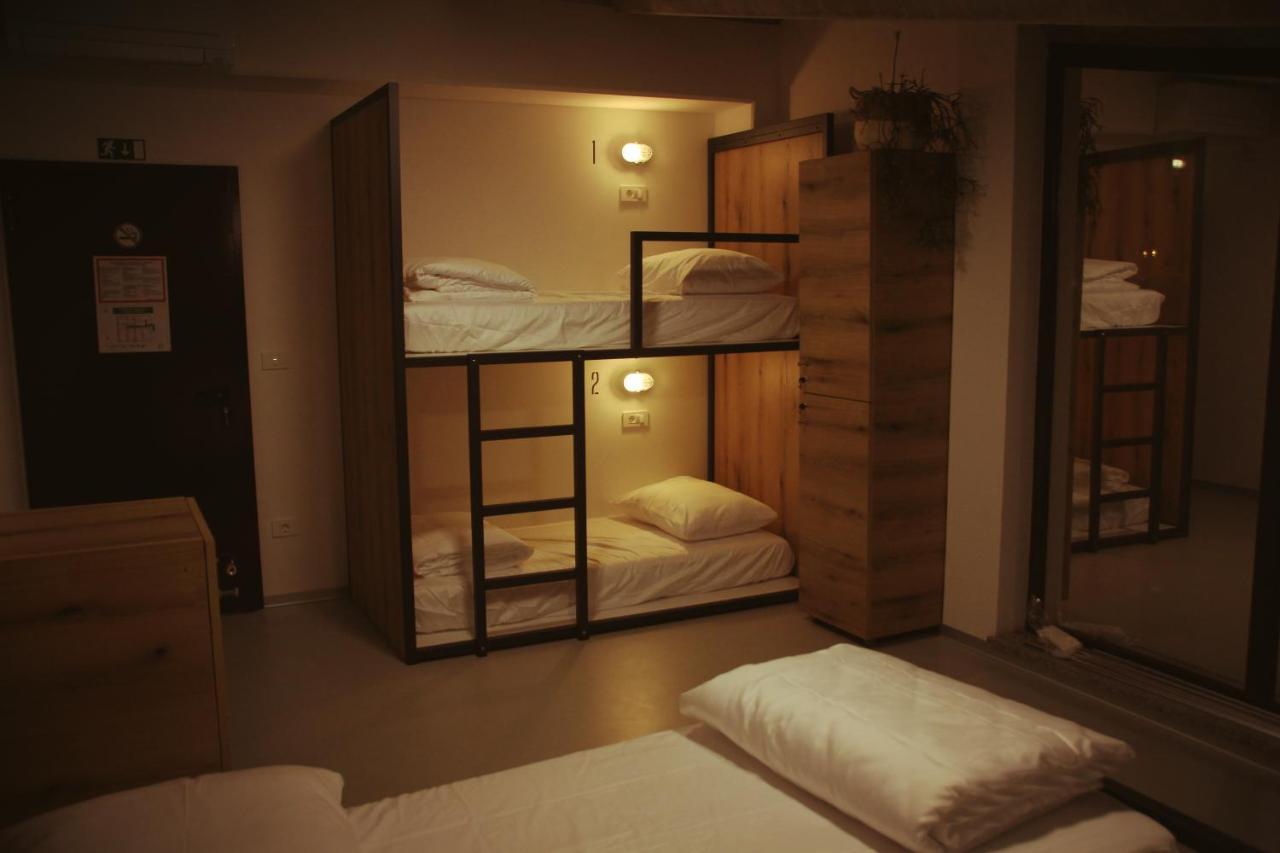 Garage Hostel Nova Gorica Exterior photo